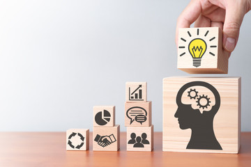 当车熄火后行车记录仪还会记录吗