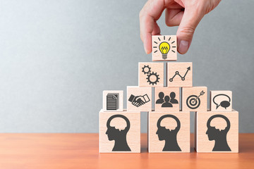 当车熄火后行车记录仪还会记录吗