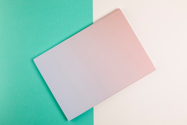 17款中东版霸道TX后窗的小三角加热丝一边有一边没有吗-